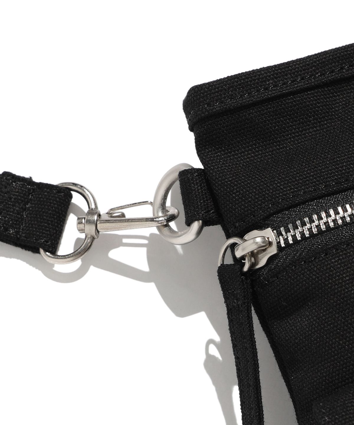 나이스고스트클럽(NICEGHOSTCLUB) FFATS SACOCHE BAG_BLACK(NG2ESUAB44A)