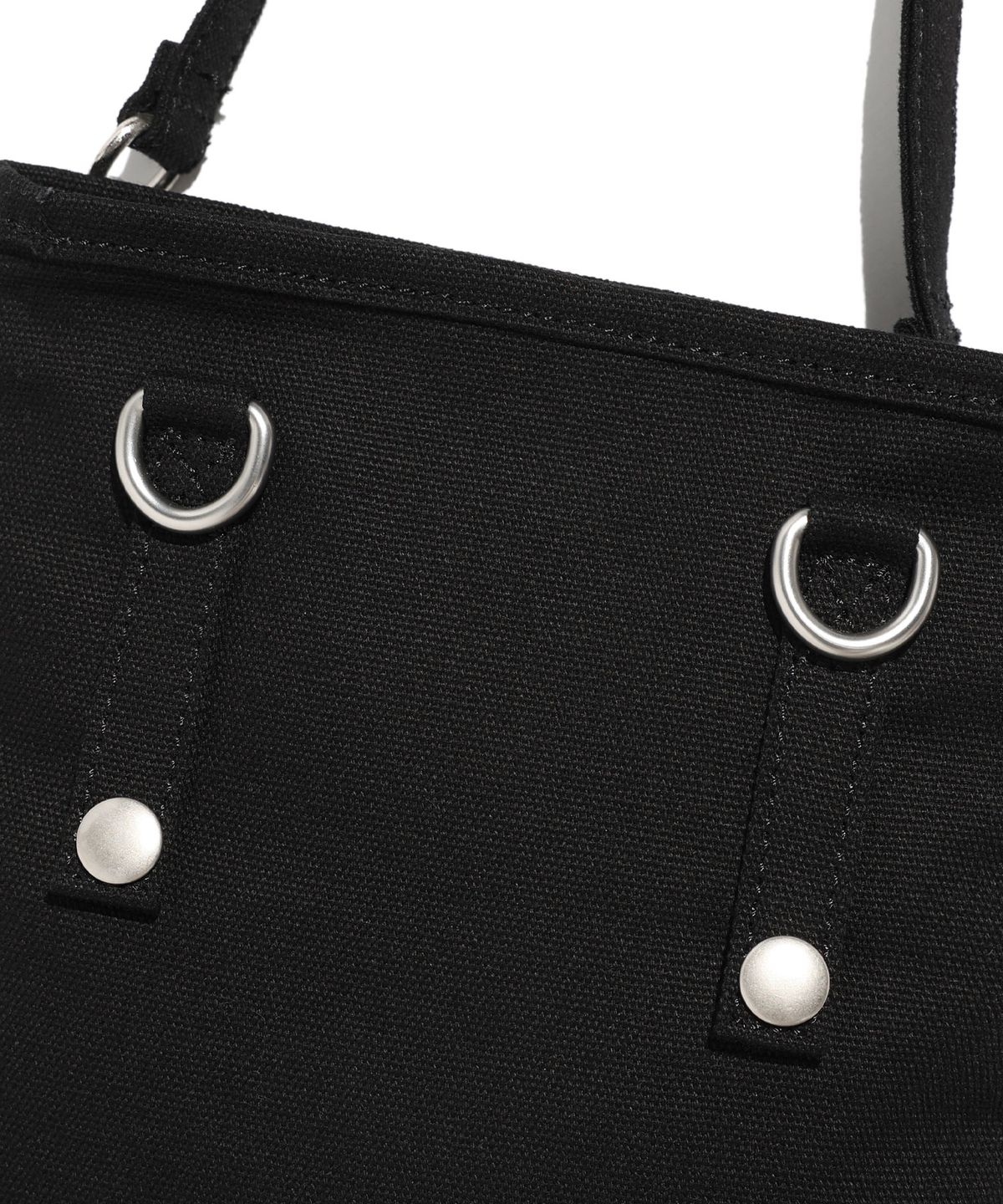 나이스고스트클럽(NICEGHOSTCLUB) FFATS SACOCHE BAG_BLACK(NG2ESUAB44A)