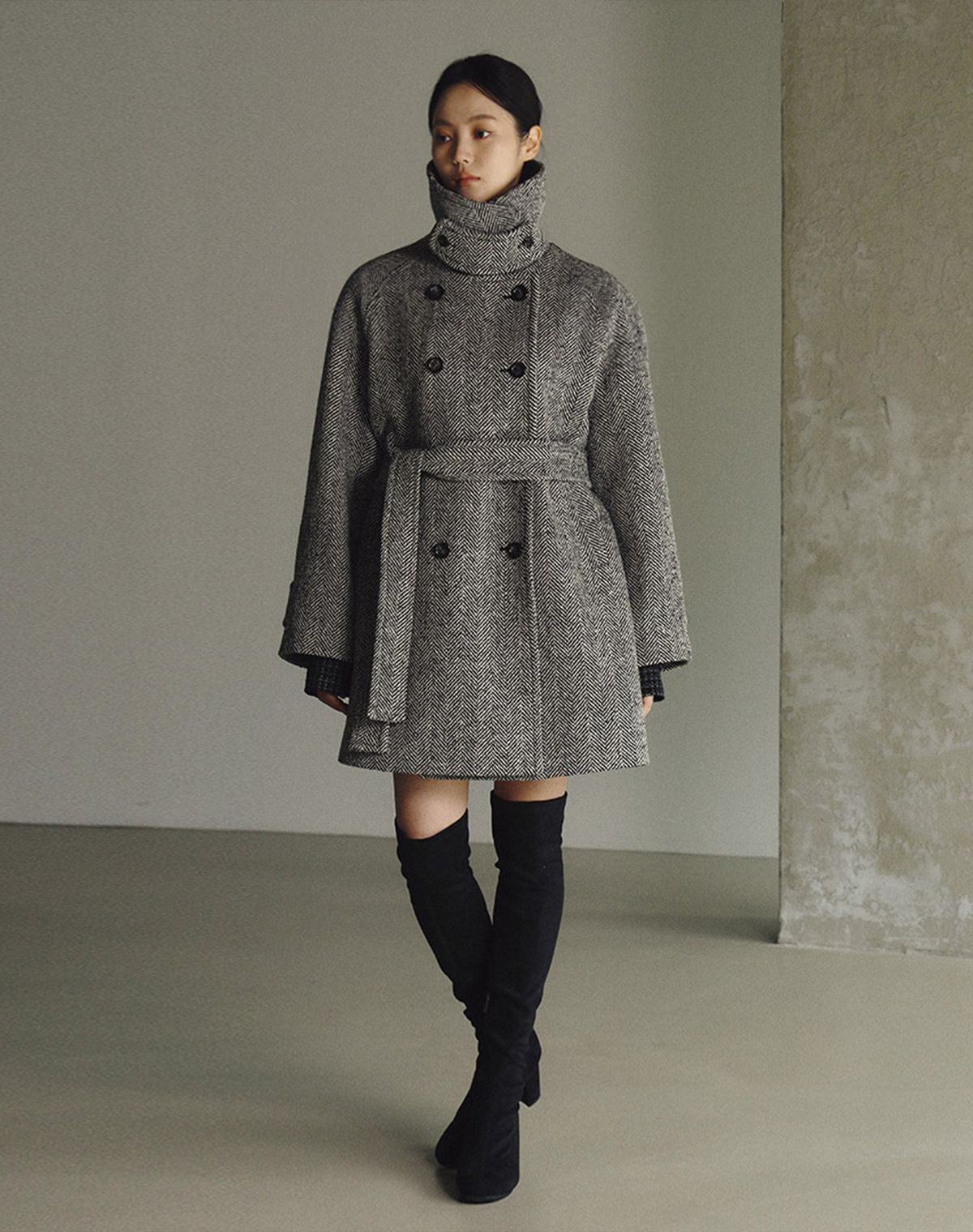 지에마르(GIEMAR) HERRINGBONE WOOL HALF COAT 헤링본 울 하프코트