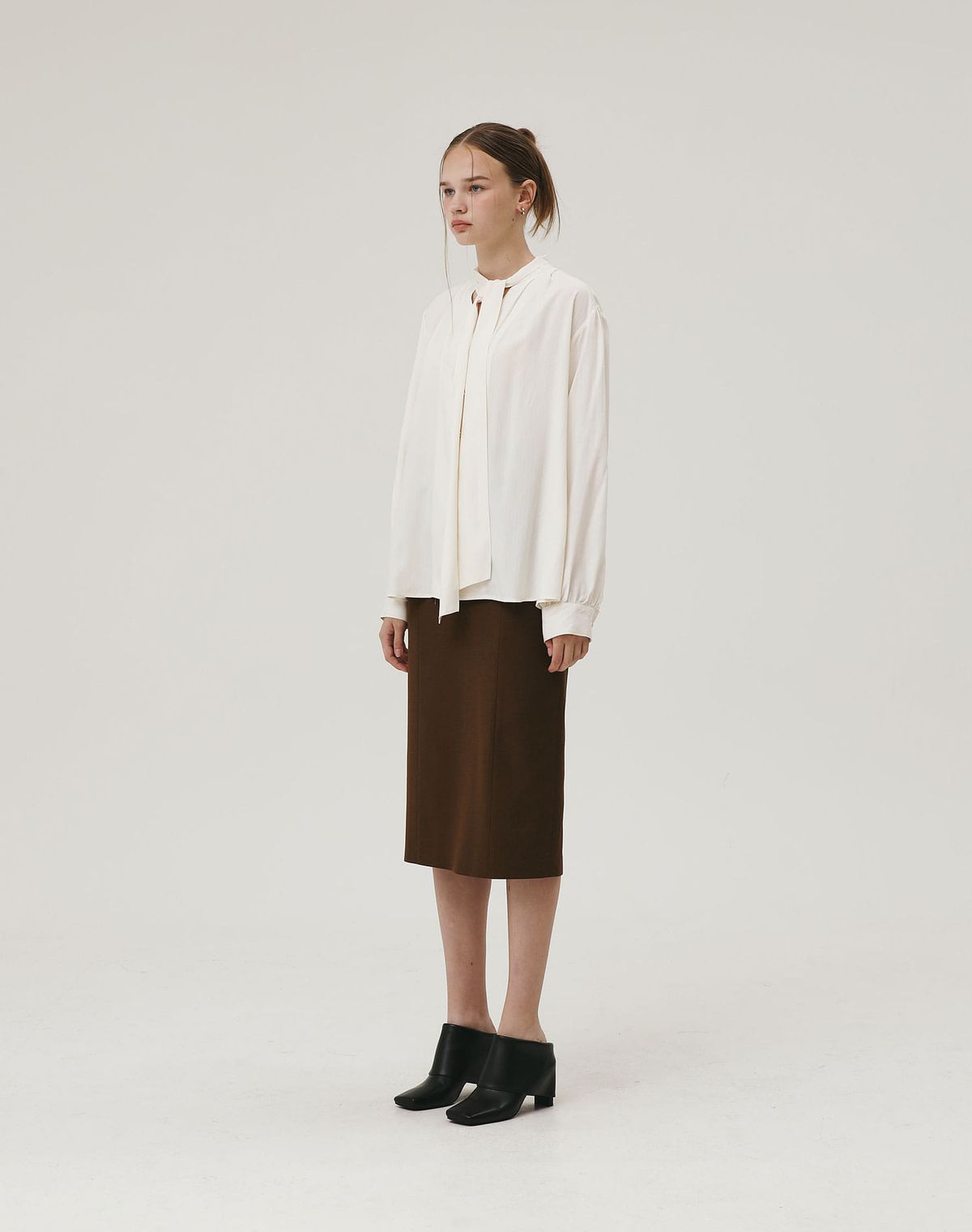 지에마르(GIEMAR) STRIPE TIE BLOUSE  IVORY
