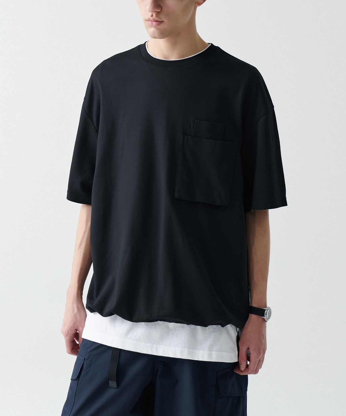 무신사 스탠다드(MUSINSA STANDARD) [시티 레저] 오버사이즈 글래시스 포켓 티셔츠 [블랙]