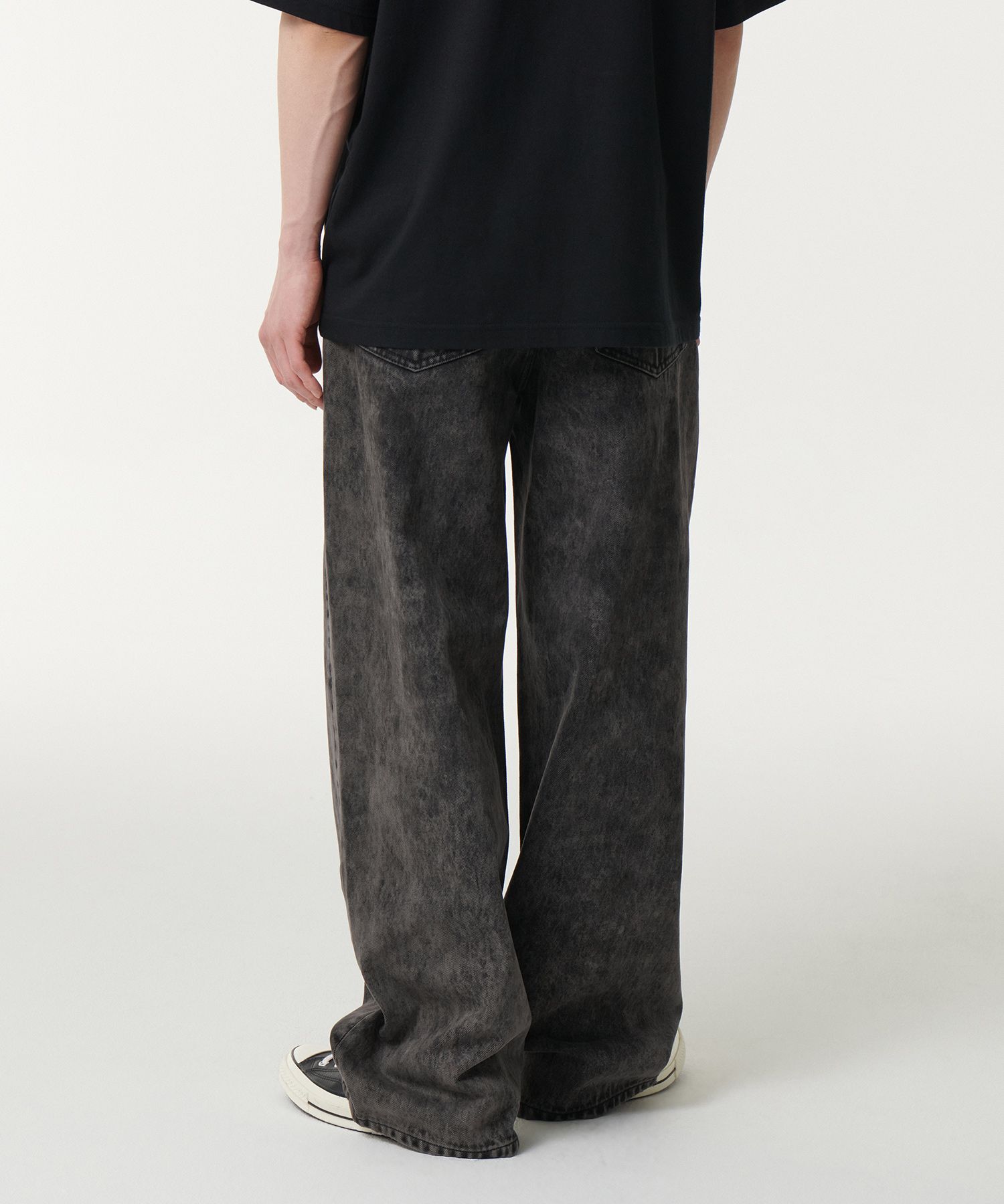 MUSINSA | MUSINSA STANDARD Fog washed extra wide denim pants