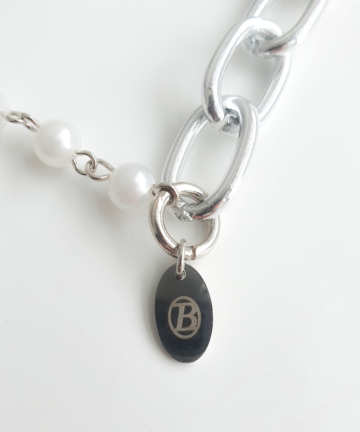 바이브(BYBE) MIX PEARL BRACELET