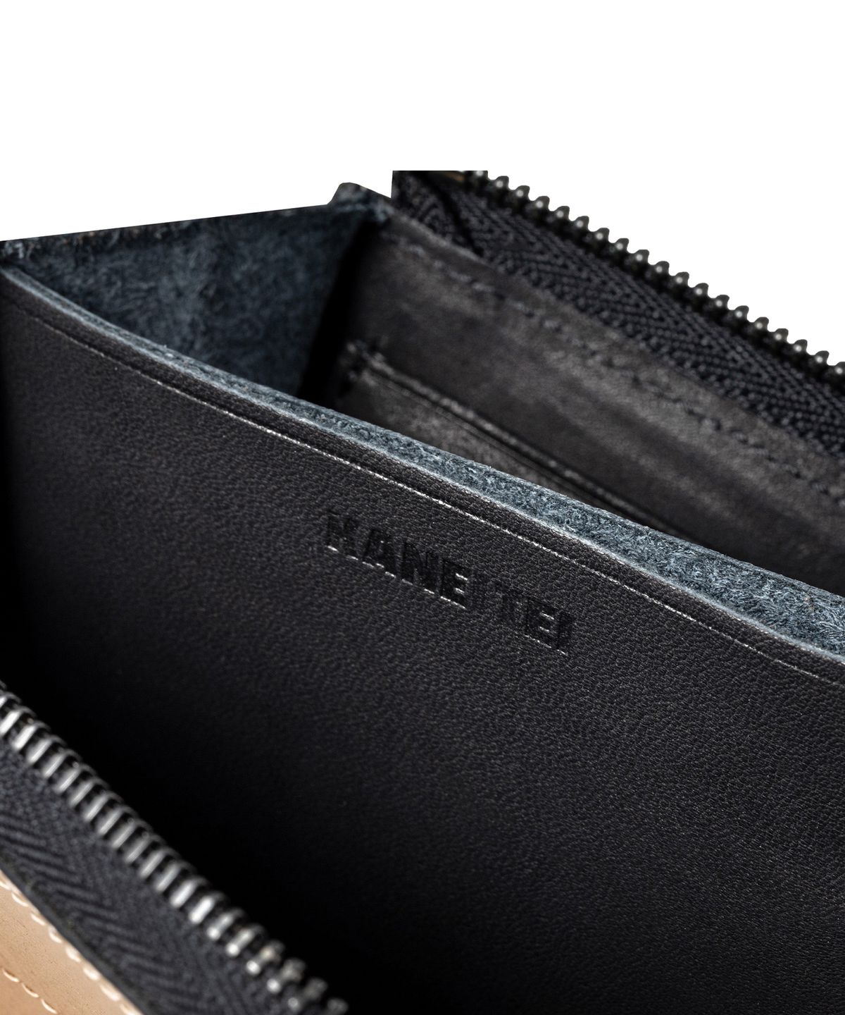 카네이테이(KANEITEI) CAMEL ZIP AROUND WALLET (BEIGE) / UPCYCLED