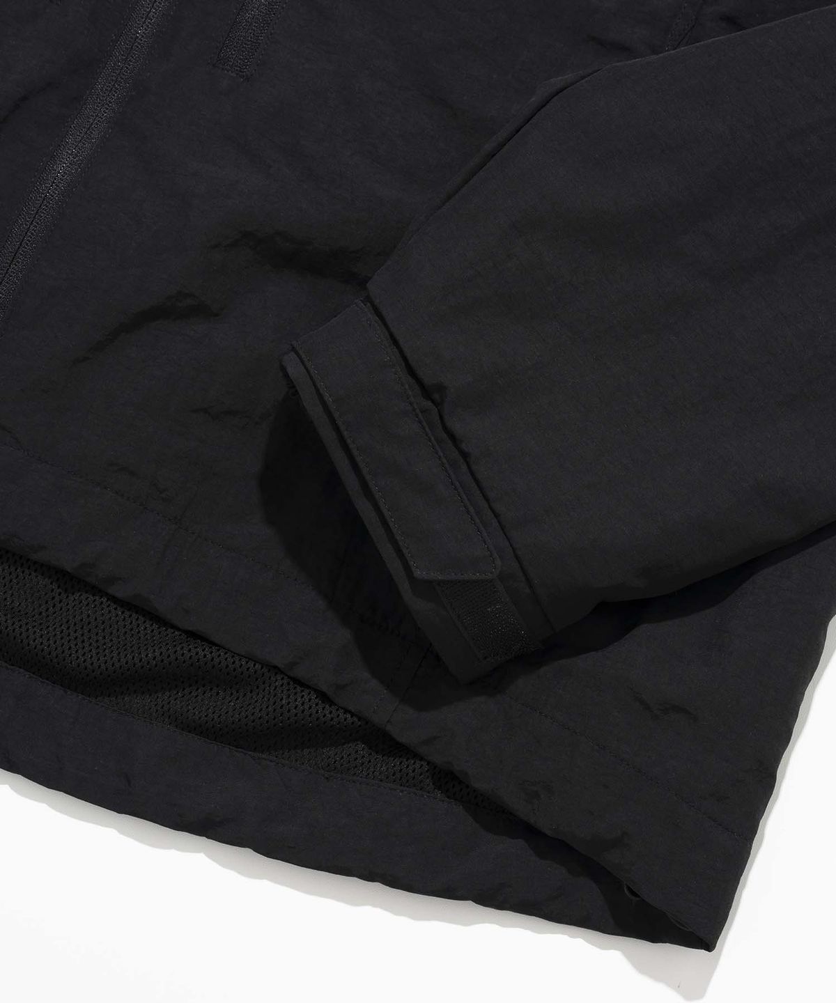 리트리버클럽(RETRIEVER CLUB) STAR LOGO WINDBREAKER [BLACK]