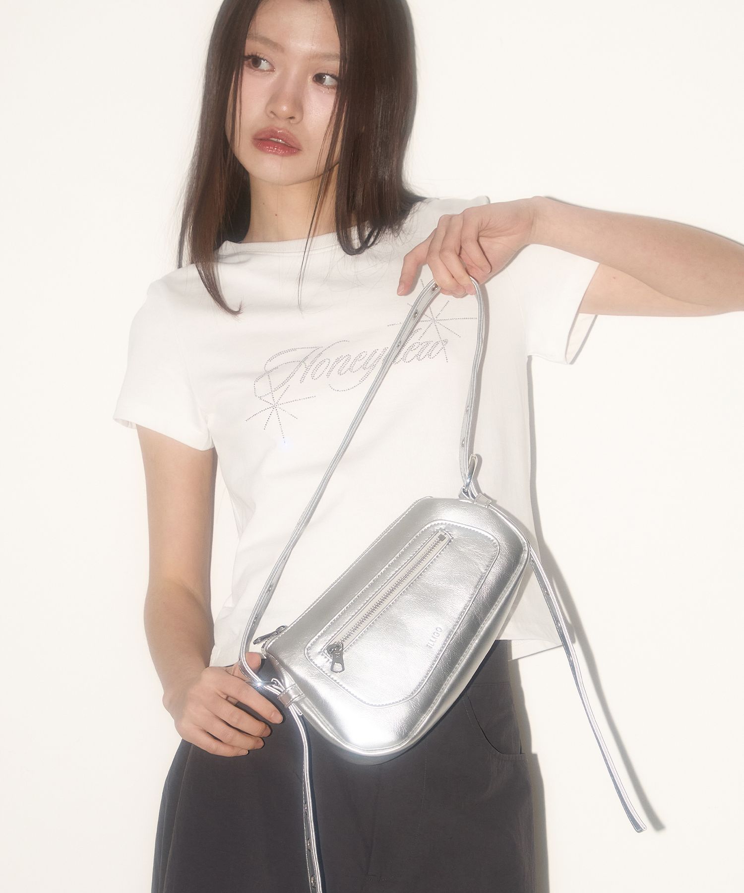 ショルダーバッグ・ポシェット ILLIGO Atypical Pocket Bag Silver MUSINSA | ILLIGO Atypical Pocket Bag Silver