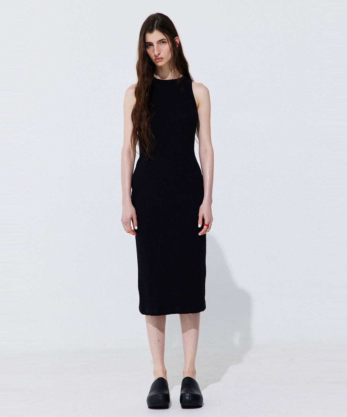 분더캄머(WNDERKAMMER) Back Cut-out Sleeveless Dress_Black (백 컷아웃 슬리브리스 드레스_블랙)