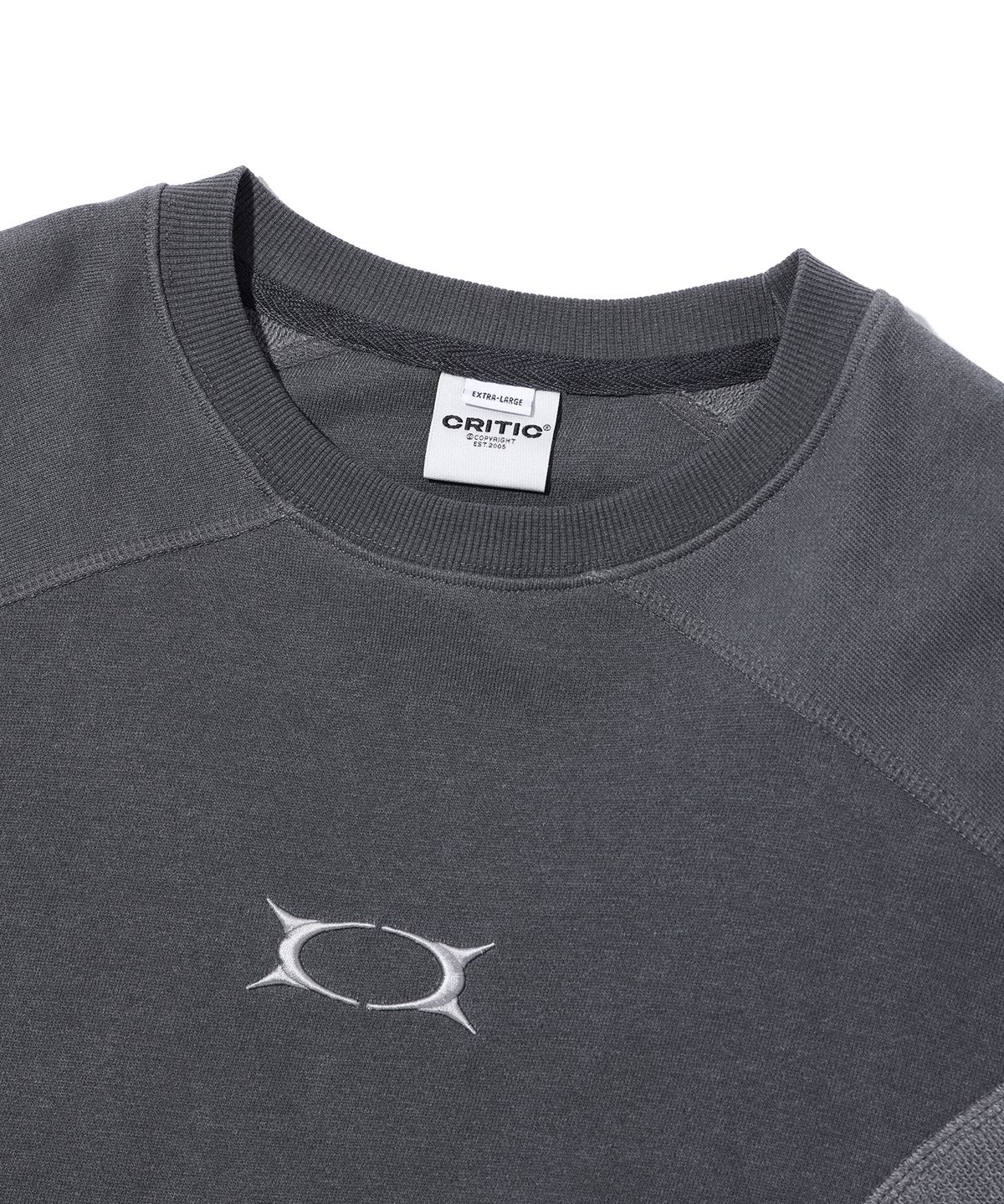 크리틱(CRITIC) INCISION PIGMENT SWEATSHIRTS CHARCOAL