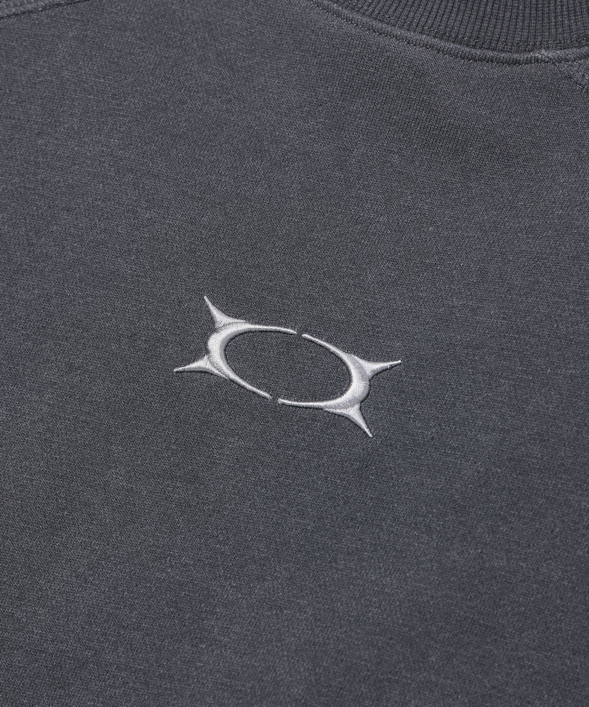 크리틱(CRITIC) INCISION PIGMENT SWEATSHIRTS CHARCOAL