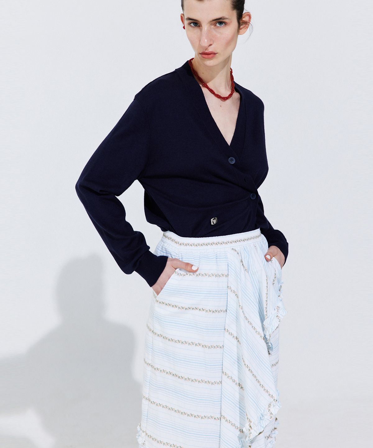분더캄머(WNDERKAMMER) Floral Embroidery Banding Skirt_Light Blue (플로럴 엠브로이더리 밴딩 스커트_라이트 블루)