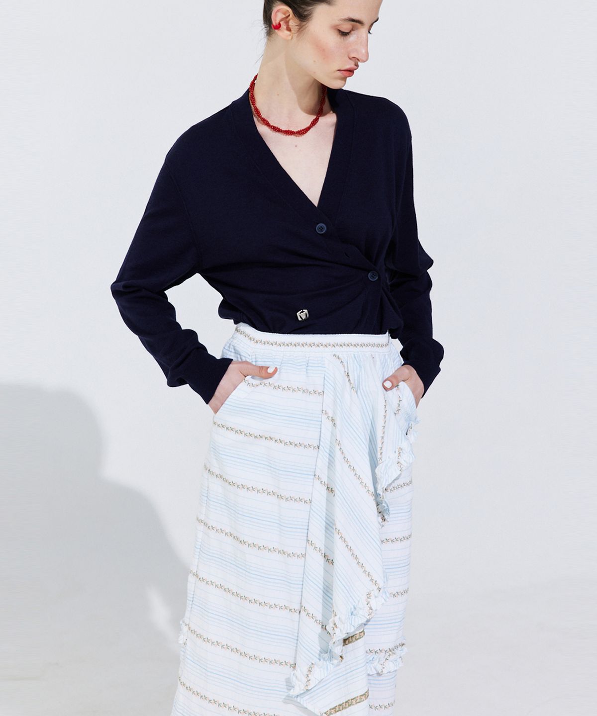 분더캄머(WNDERKAMMER) Floral Embroidery Banding Skirt_Light Blue (플로럴 엠브로이더리 밴딩 스커트_라이트 블루)