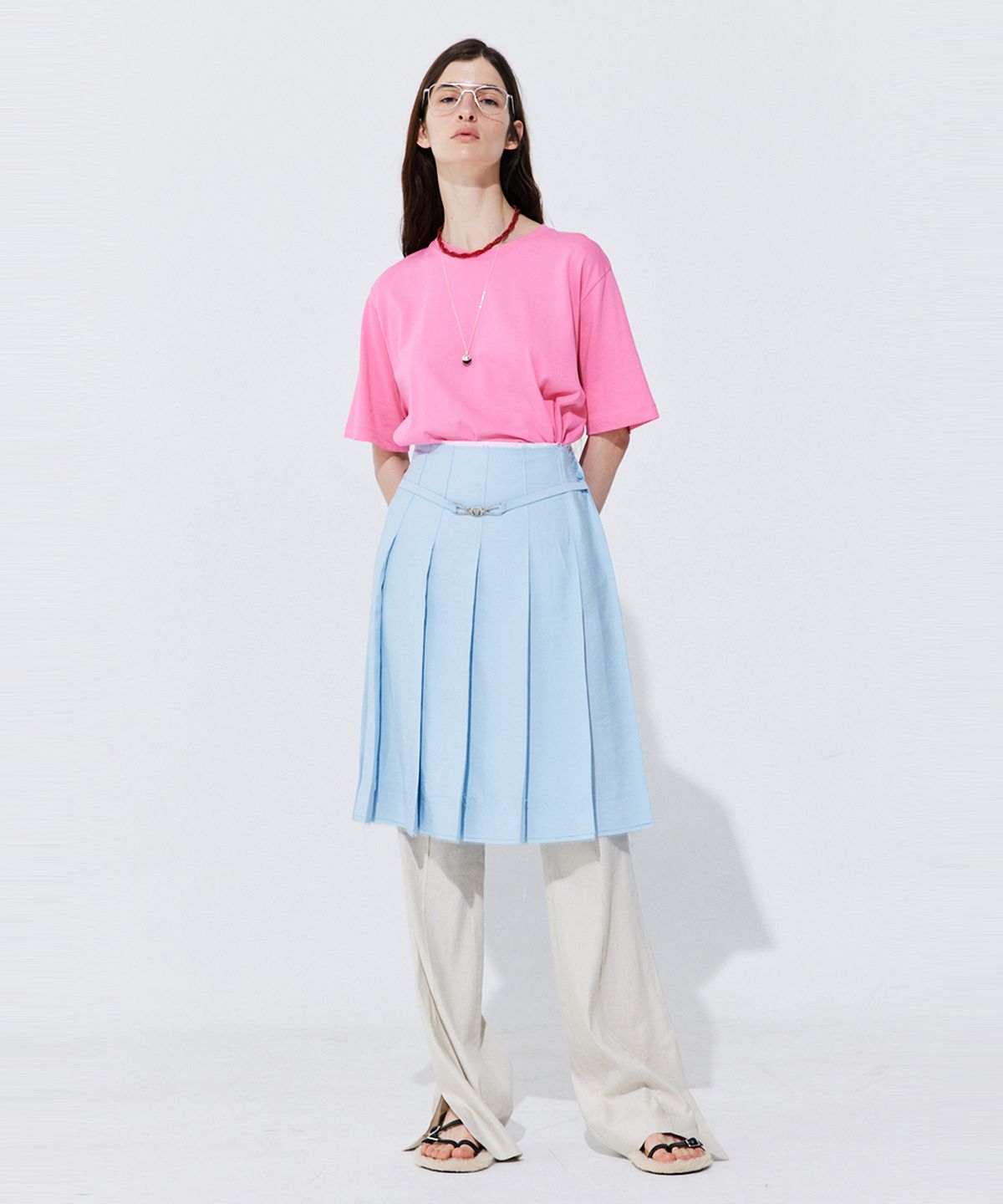 분더캄머(WNDERKAMMER) Raw-cut Pleats Skirt_Light Blue (로우컷 플리츠 스커트_라이트 블루)