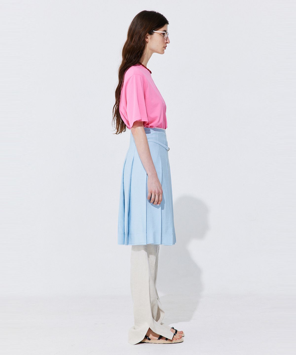 분더캄머(WNDERKAMMER) Raw-cut Pleats Skirt_Light Blue (로우컷 플리츠 스커트_라이트 블루)