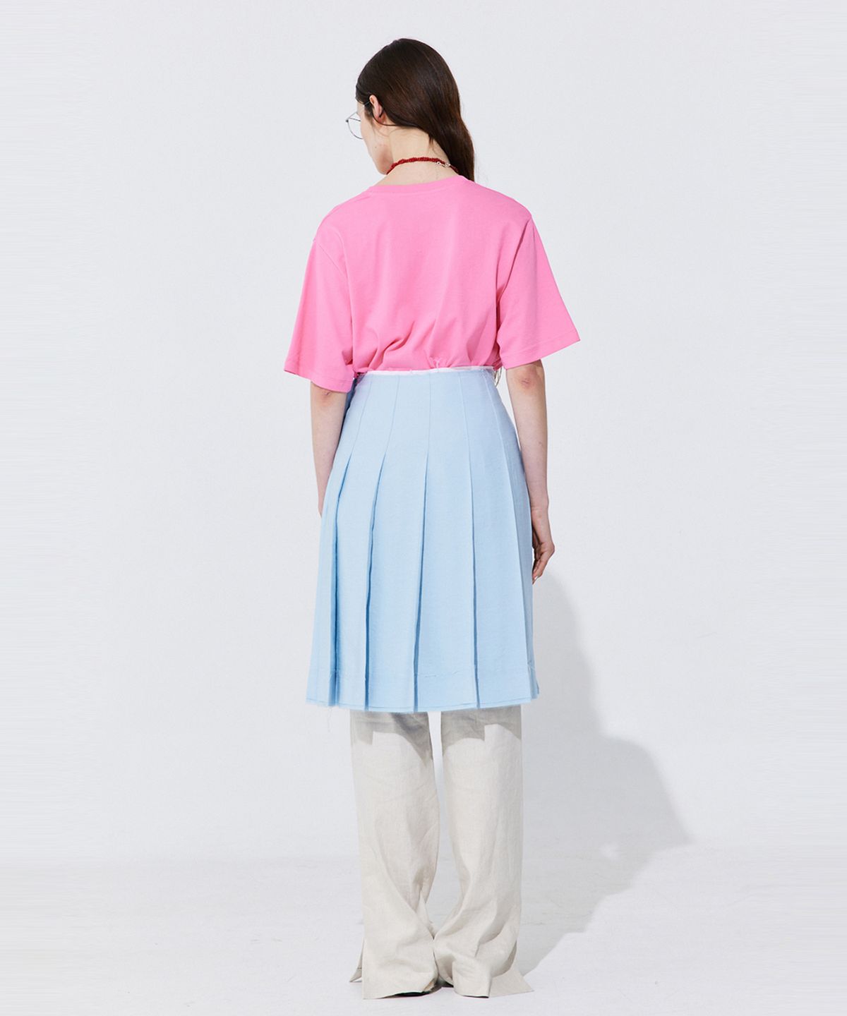 분더캄머(WNDERKAMMER) Raw-cut Pleats Skirt_Light Blue (로우컷 플리츠 스커트_라이트 블루)