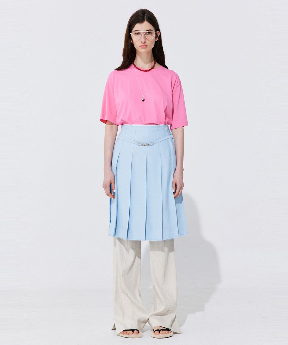 분더캄머(WNDERKAMMER) Raw-cut Pleats Skirt_Light Blue (로우컷 플리츠 스커트_라이트 블루)