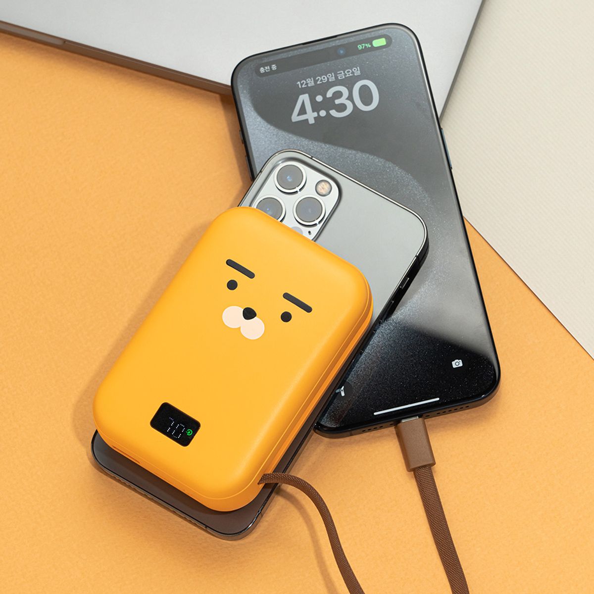 카카오프렌즈 파트너(KAKAOFRIENDS PARTNERS) 케이블형 맥세이프 보조배터리 20,000mAh
