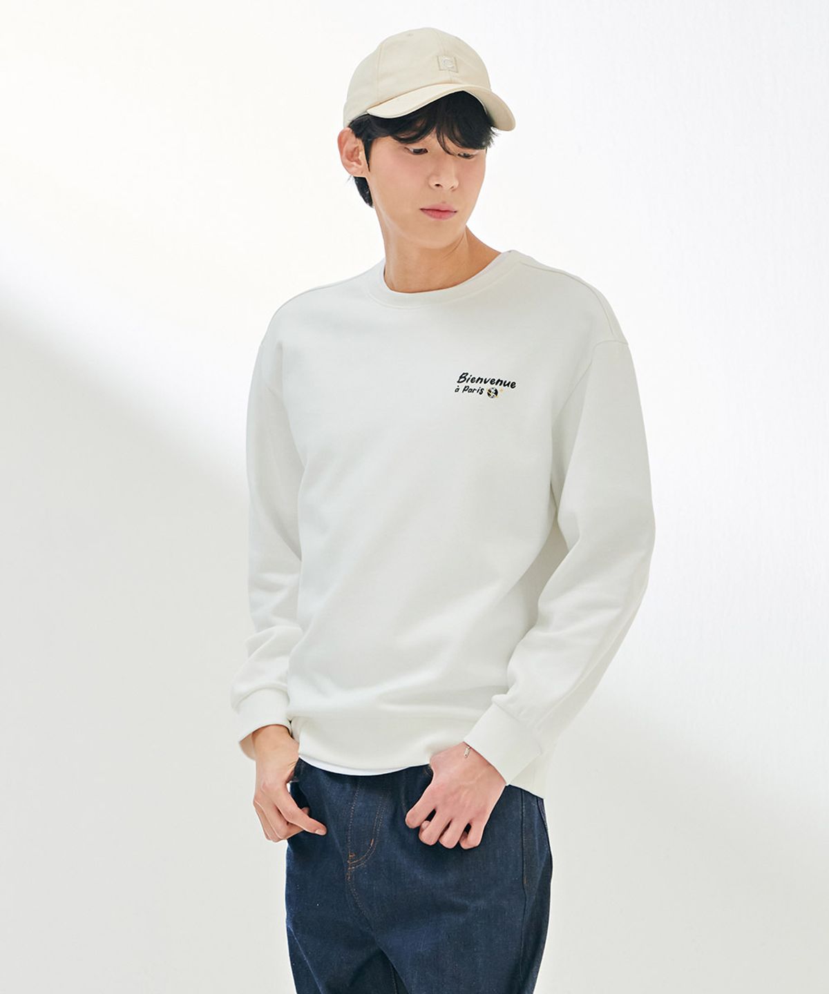 체이스컬트(CHASECULT) 공용 뒷판 아트웍 맨투맨 티셔츠-DARU5114B01