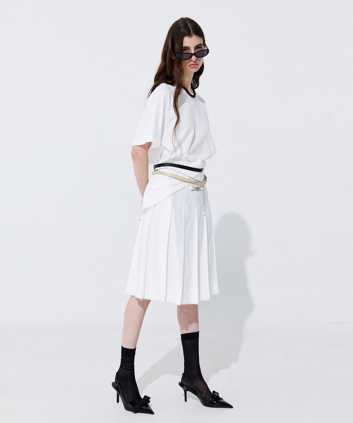 분더캄머(WNDERKAMMER) Raw-cut Pleats Skirt_White (로우컷 플리츠 스커트_화이트)