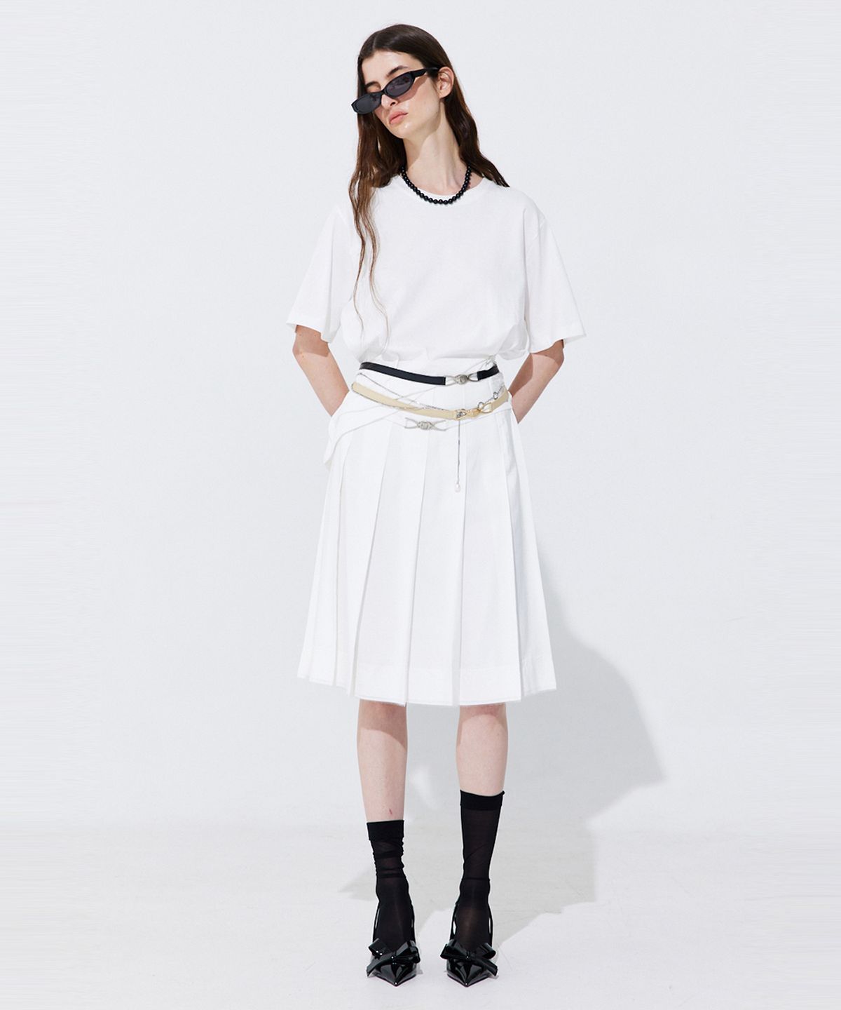 분더캄머(WNDERKAMMER) Raw-cut Pleats Skirt_White (로우컷 플리츠 스커트_화이트)