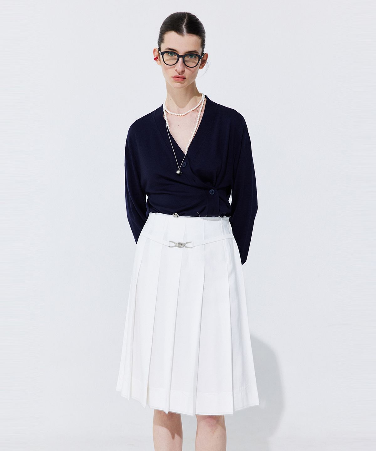 분더캄머(WNDERKAMMER) Raw-cut Pleats Skirt_White (로우컷 플리츠 스커트_화이트)
