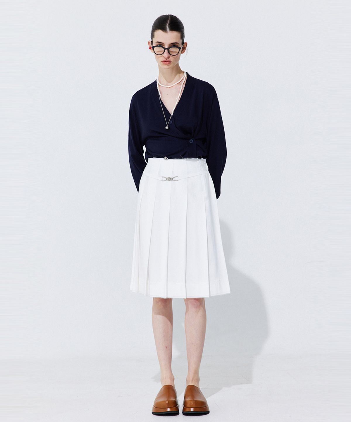분더캄머(WNDERKAMMER) Raw-cut Pleats Skirt_White (로우컷 플리츠 스커트_화이트)
