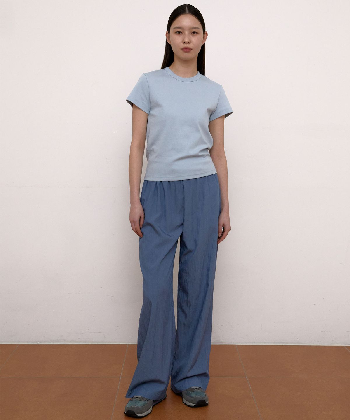 38컴온커먼(38COMEONCOMMON) Nylon loose Banding Pants (Blue)