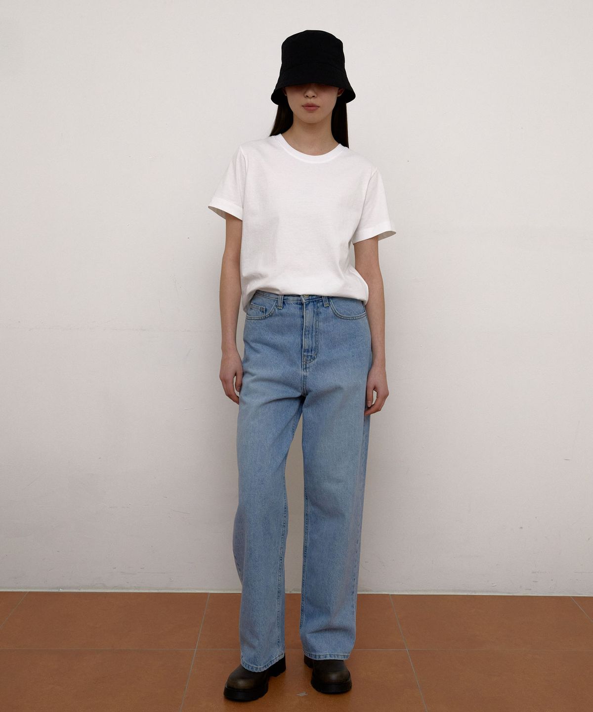 38컴온커먼(38COMEONCOMMON) Regular cotton T-Shirts (White)