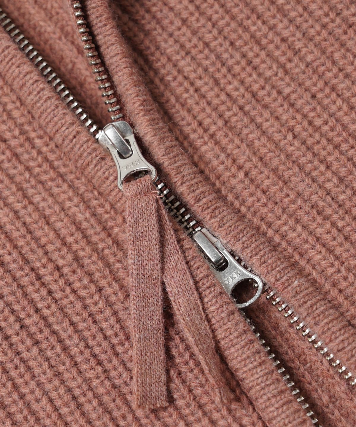 프리즘웍스(FRIZMWORKS) WOOL DECK ZIP UP CARDIGAN _ INDIAN PINK