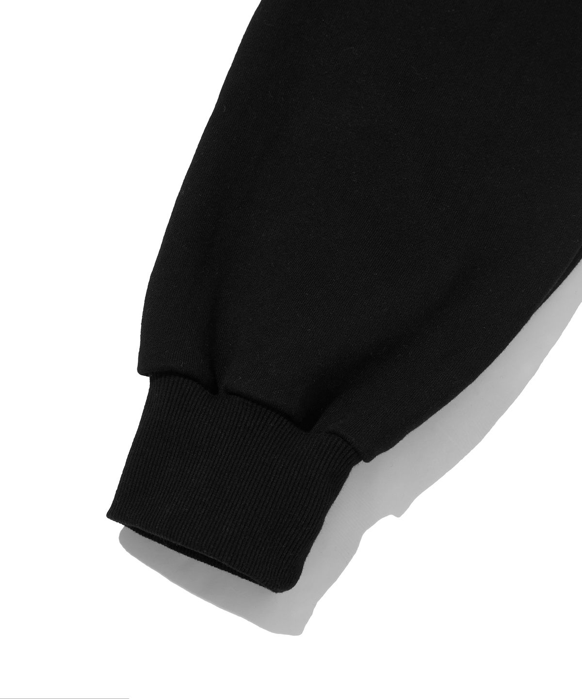 스웨이드(SUADE) CROP HOOD ZIP UP [BLACK]
