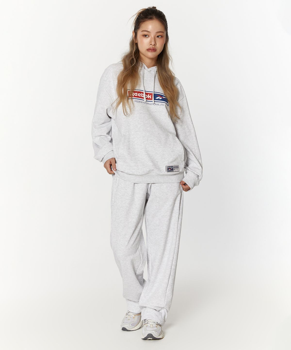 리복(REEBOK) 웜업 스웨트 팬츠 - 그레이