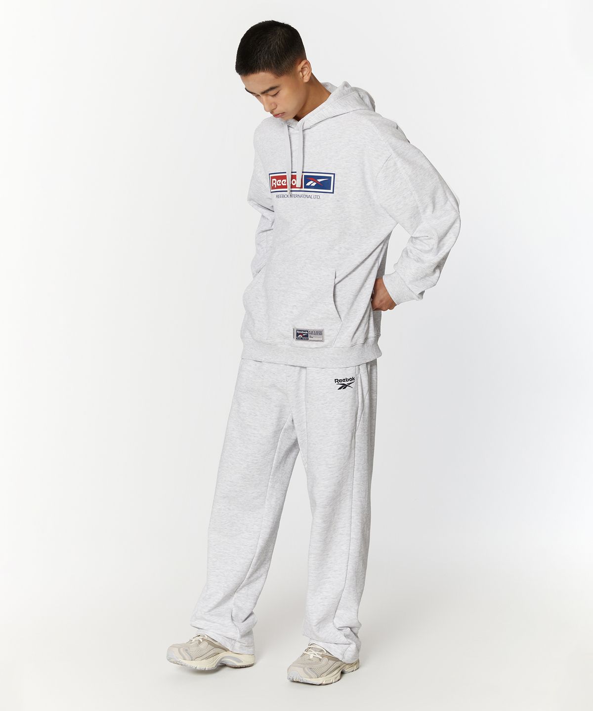 리복(REEBOK) 웜업 스웨트 팬츠 - 그레이