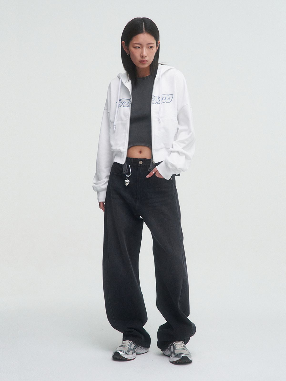 뚜오미오(TUOMIO) GRAPHIC HOOD ZIP-UP [WHITE]