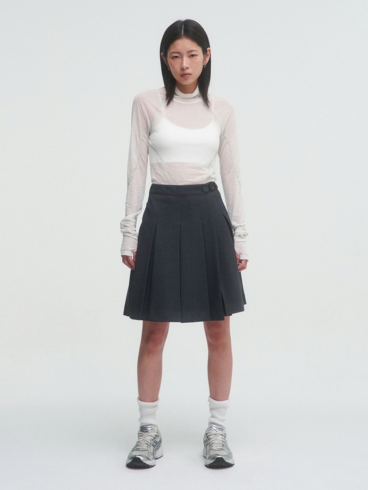 뚜오미오(TUOMIO) SHEER MOCK NECK TOP [IVORY]