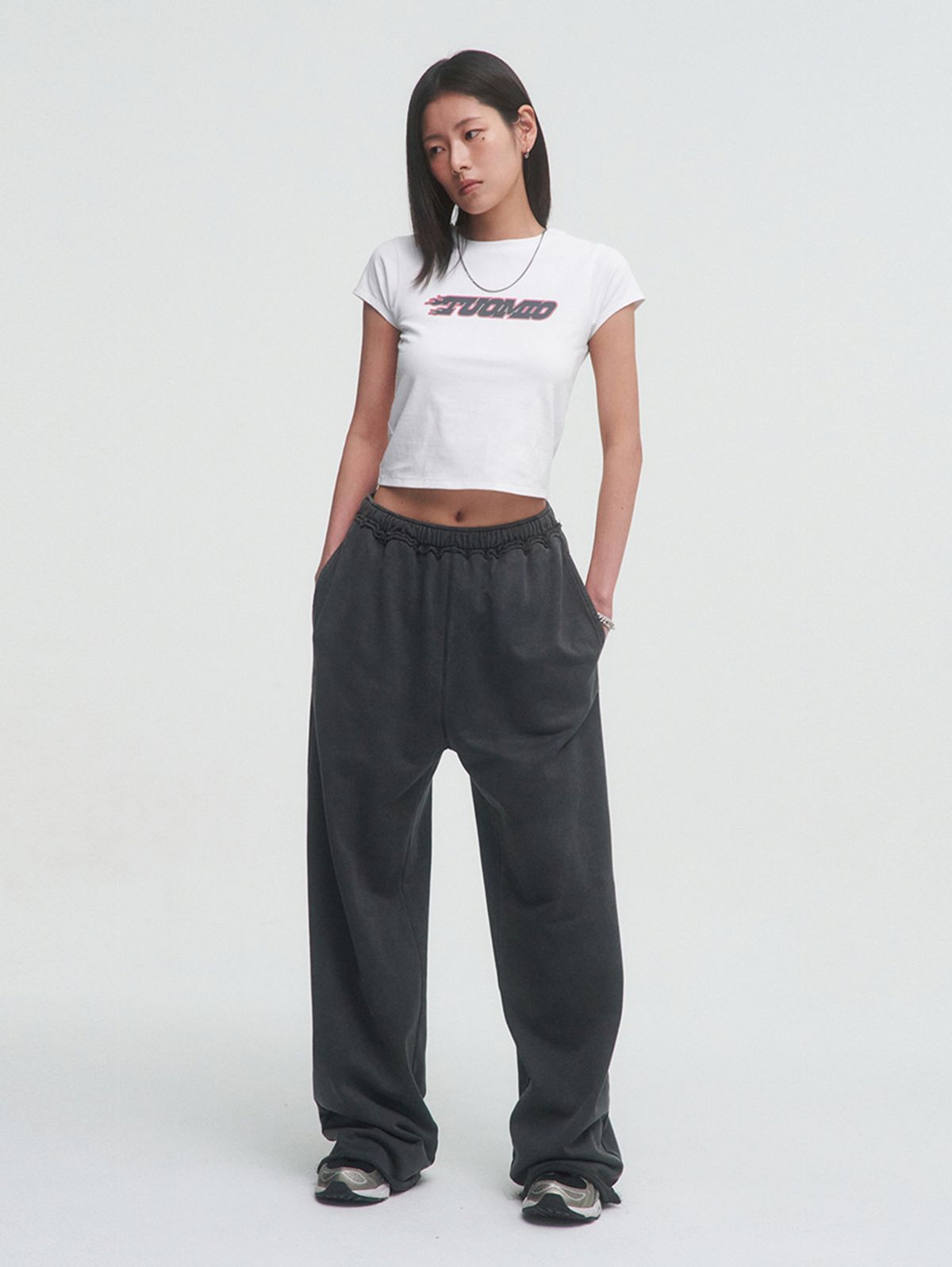 뚜오미오(TUOMIO) LOGO BABY T-SHIRTS [WHITE]