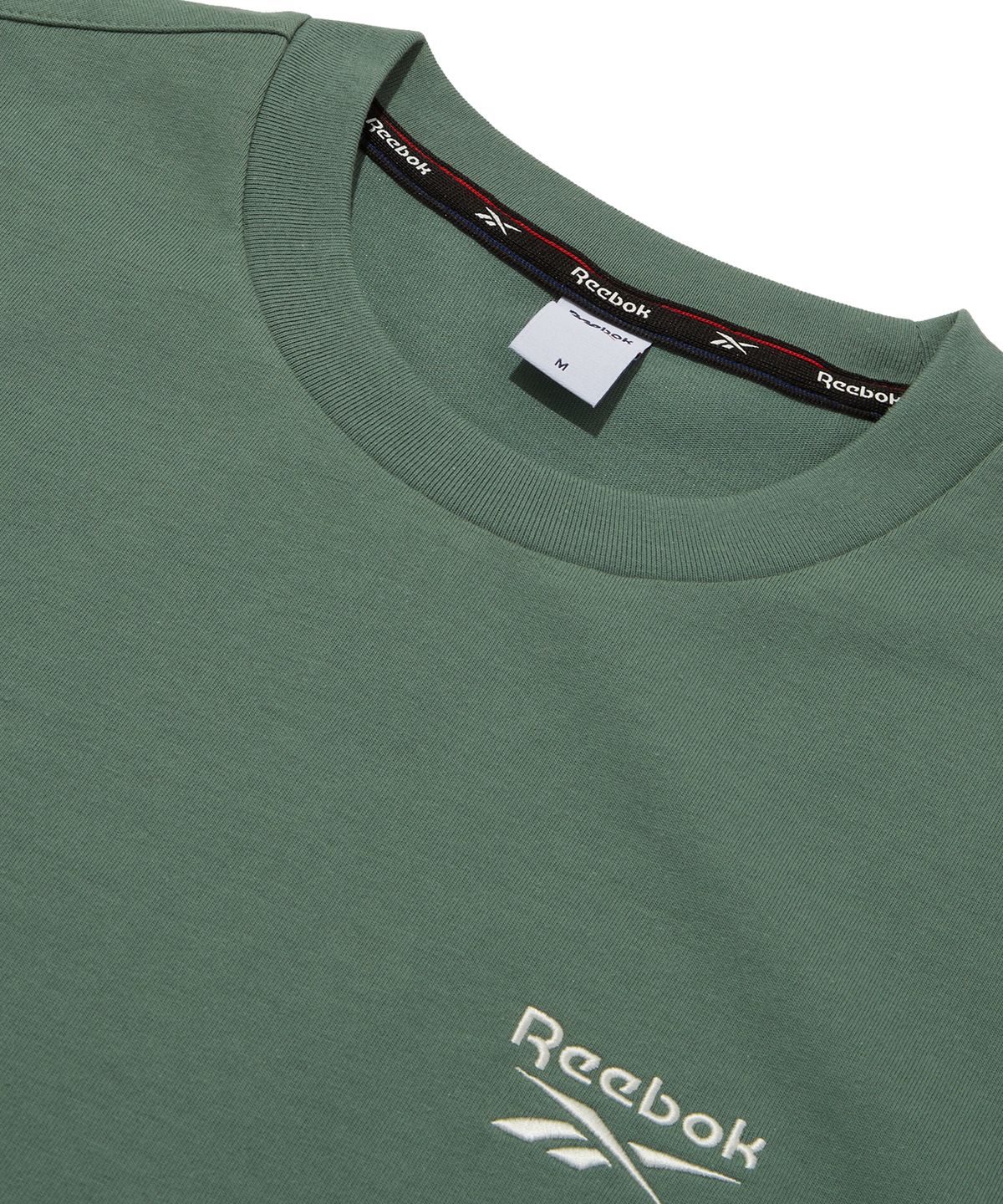 리복(REEBOK) 스몰 로고 티셔츠 - 그린