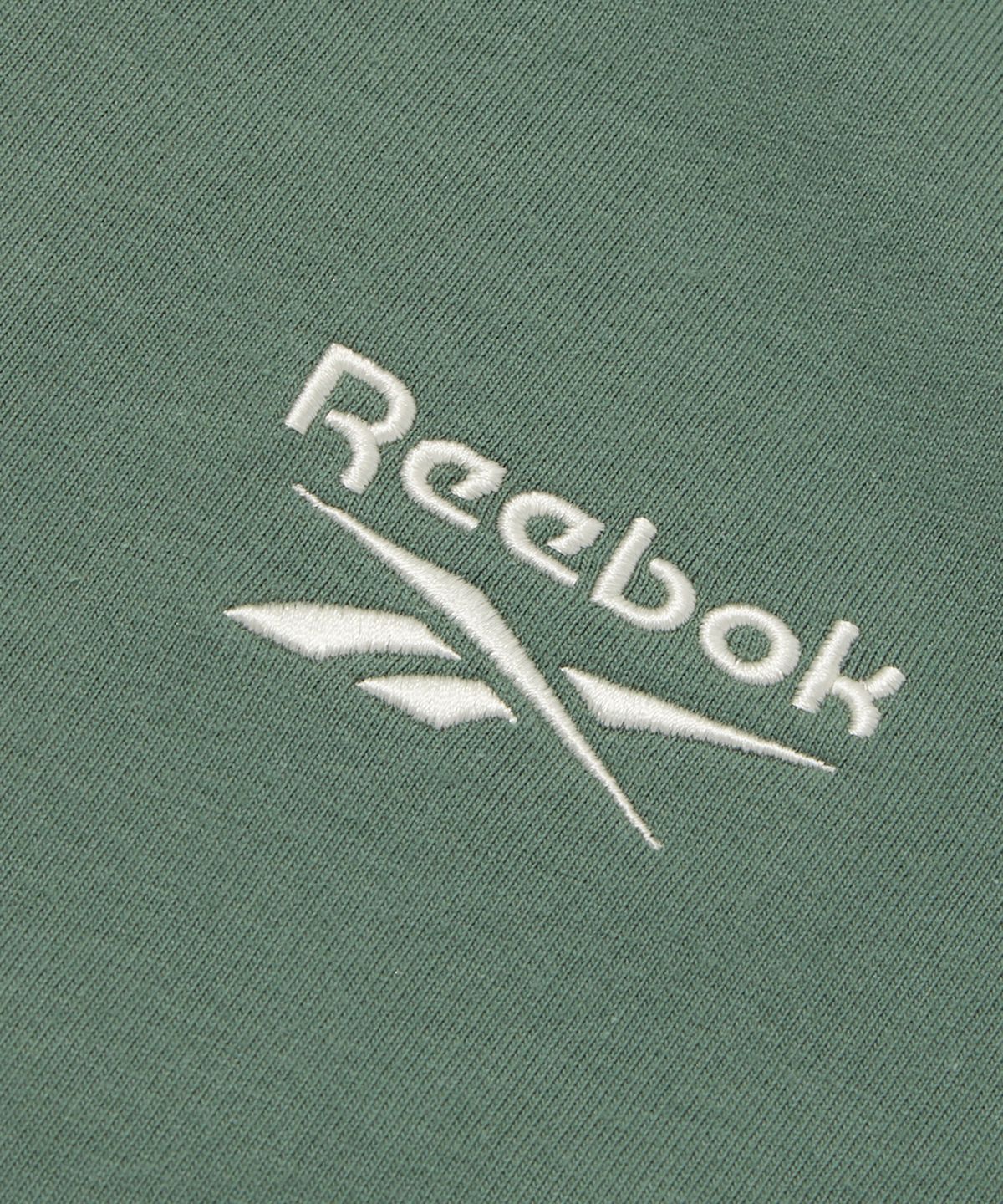 리복(REEBOK) 스몰 로고 티셔츠 - 그린