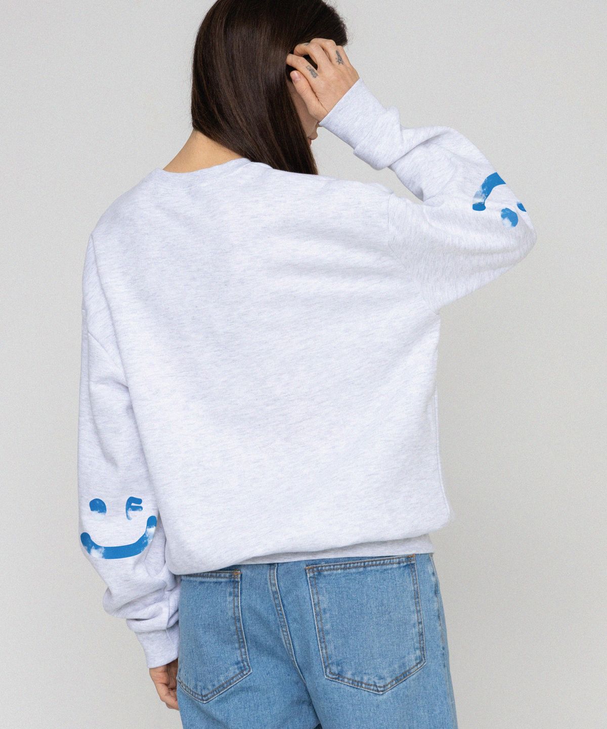 그레이버(GRAVER) [UNISEX]엘보우 SKY 구름 드로잉스마일 맨투맨_멜란지화이트