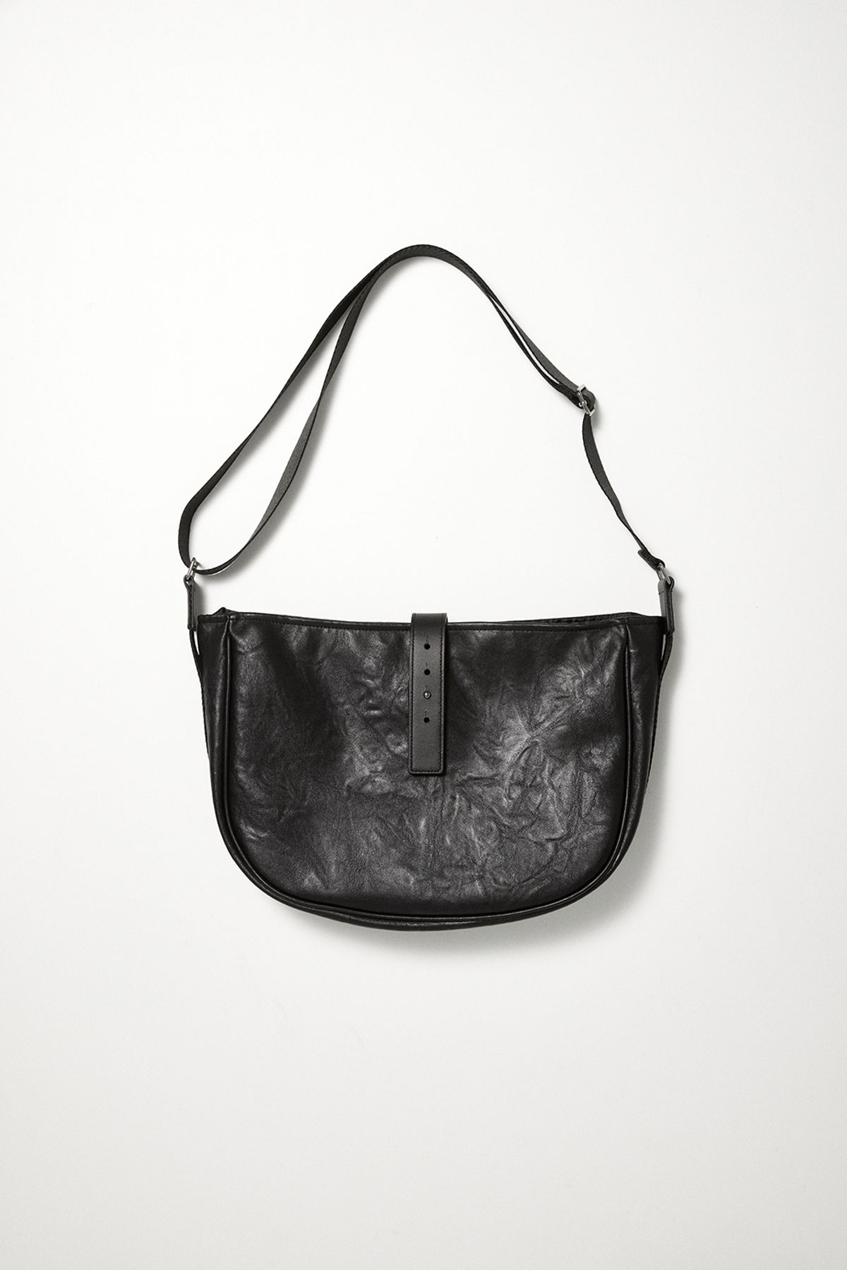 해칭룸(HATCHINGROOM) Wavy Bag Middle Faux Leather Black