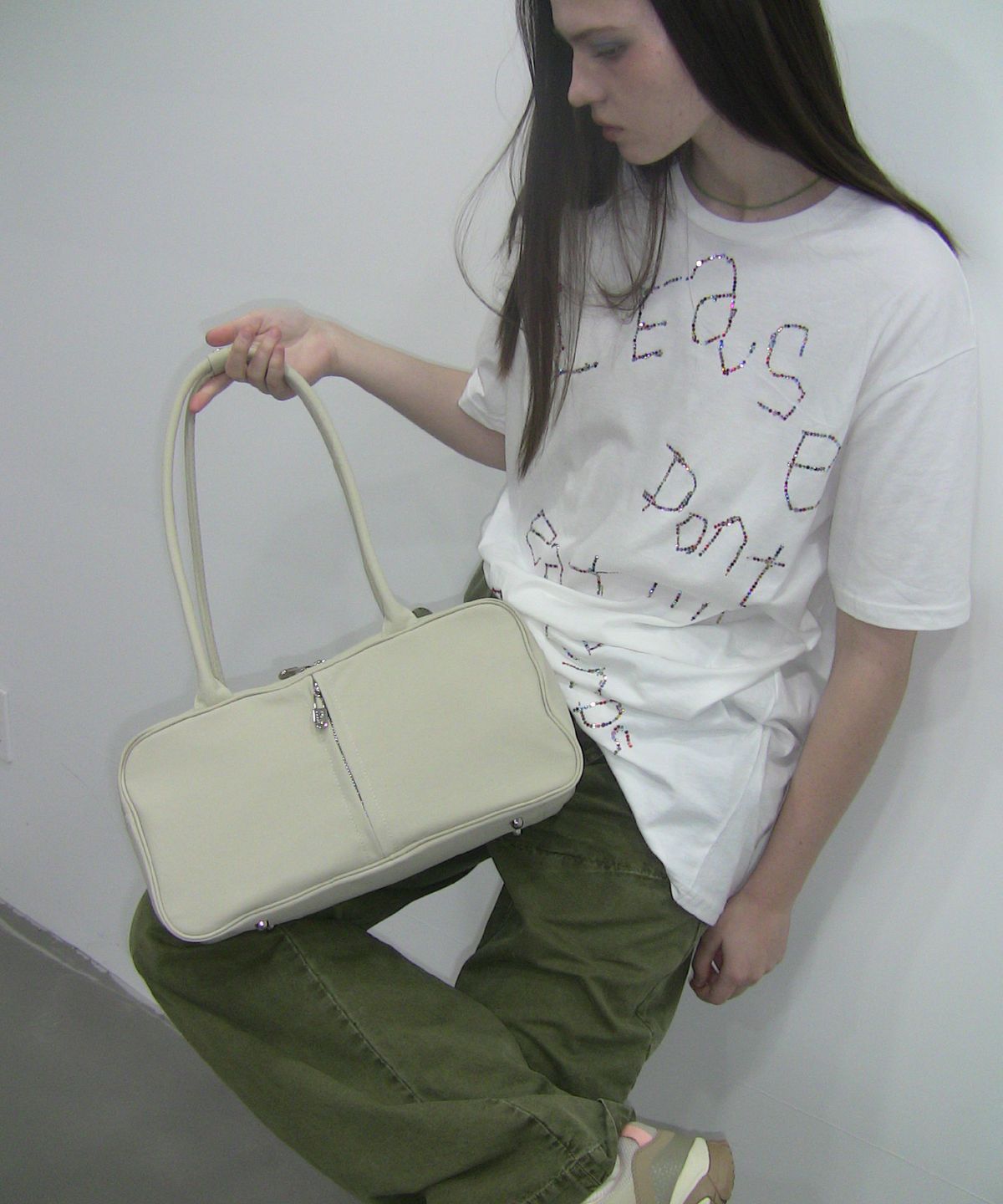 필인더블랭크(FILLINTHEBLANK) Safety Pin Square Bag (beige)