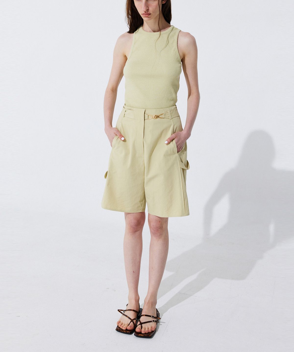 분더캄머(WNDERKAMMER) Belted Cotton Bermuda Pants_Olive (벨티드 코튼 버뮤다 팬츠_올리브)