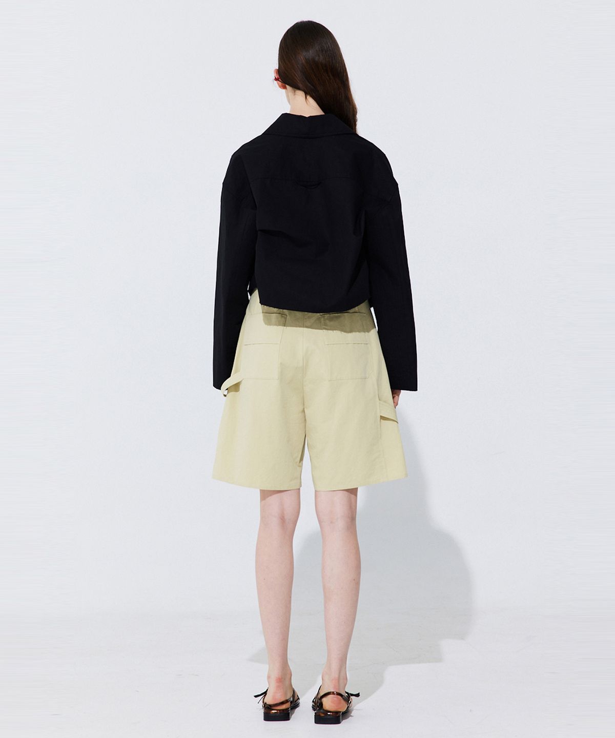 분더캄머(WNDERKAMMER) Belted Cotton Bermuda Pants_Olive (벨티드 코튼 버뮤다 팬츠_올리브)
