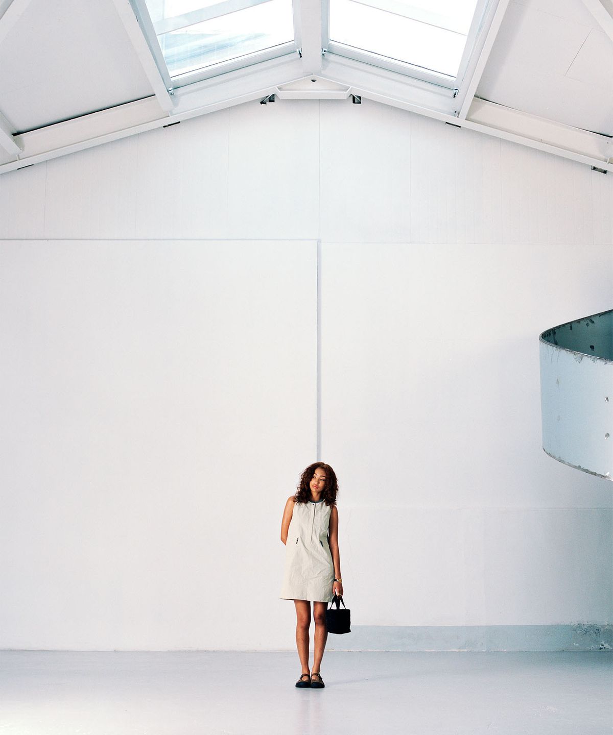 썬러브투어(SUNLOVETOUR) Cargo Nylon Zip Dress Light Khaki