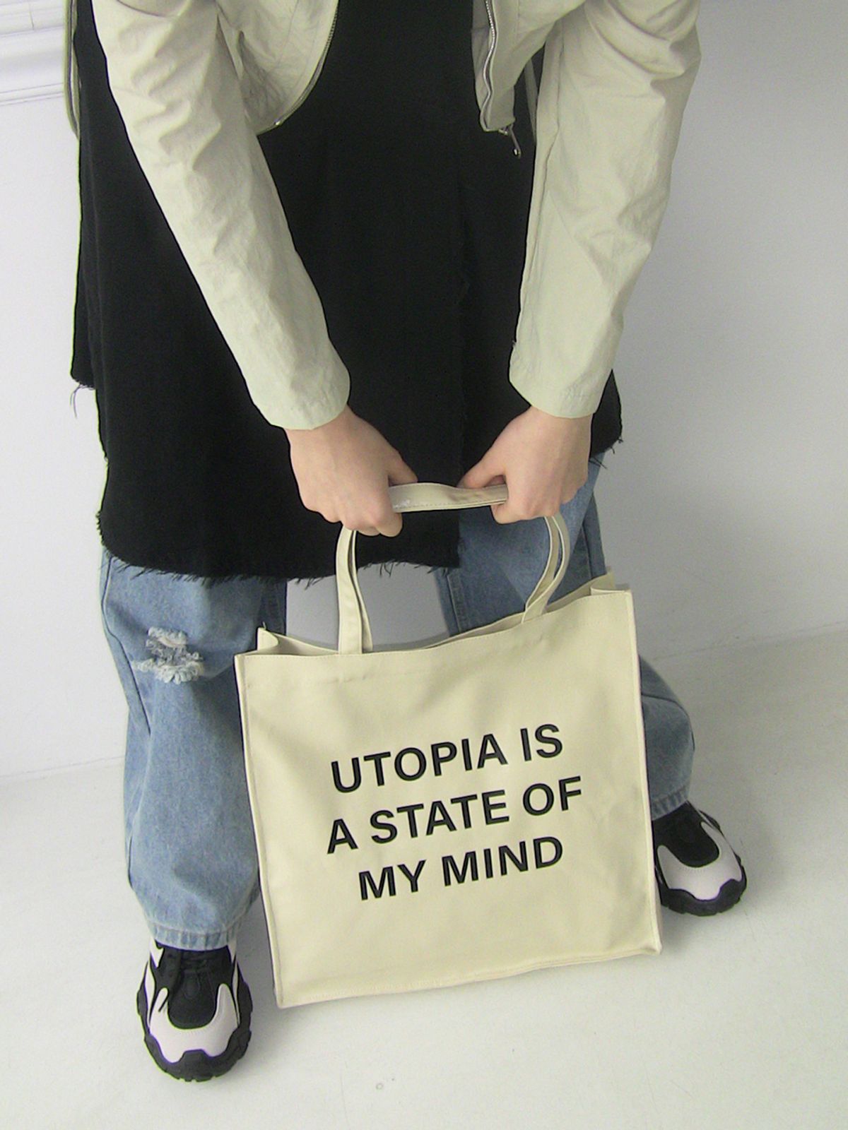 필인더블랭크(FILLINTHEBLANK) Stance Coated Multi Bag (ivory)