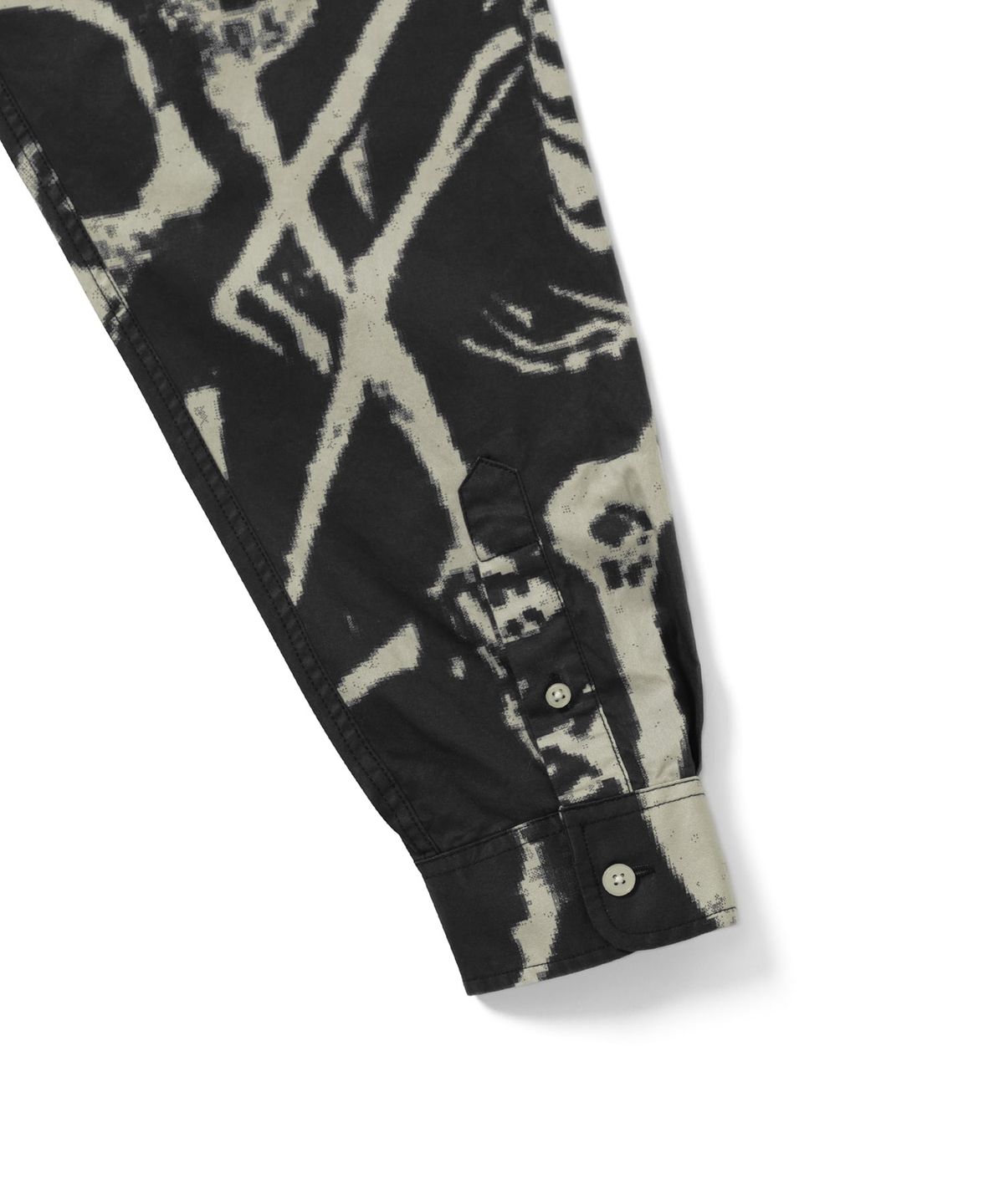 디스이즈네버댓(THISISNEVERTHAT) Skeletons Shirt Washed Black