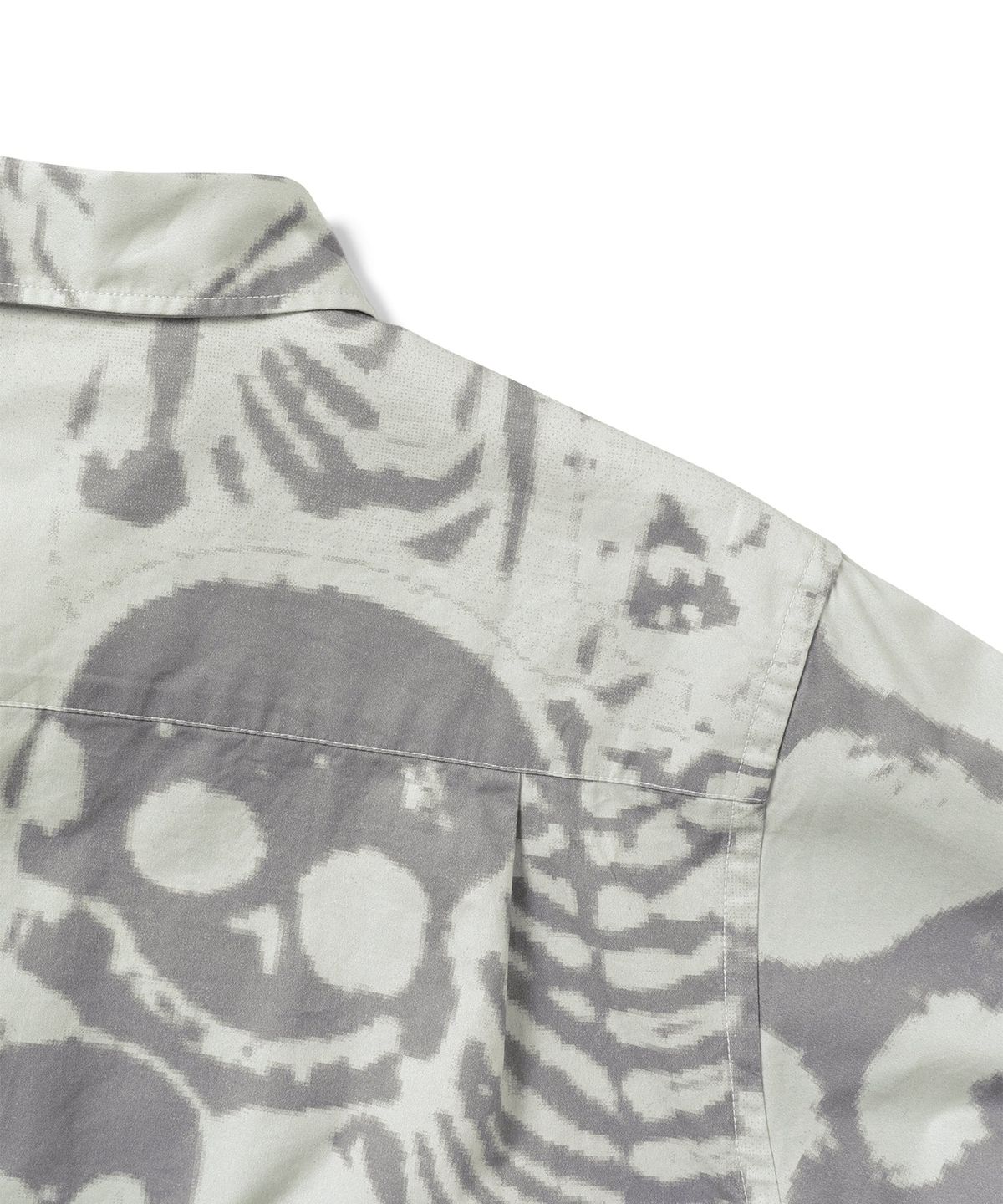 디스이즈네버댓(THISISNEVERTHAT) Skeletons Shirt Stone