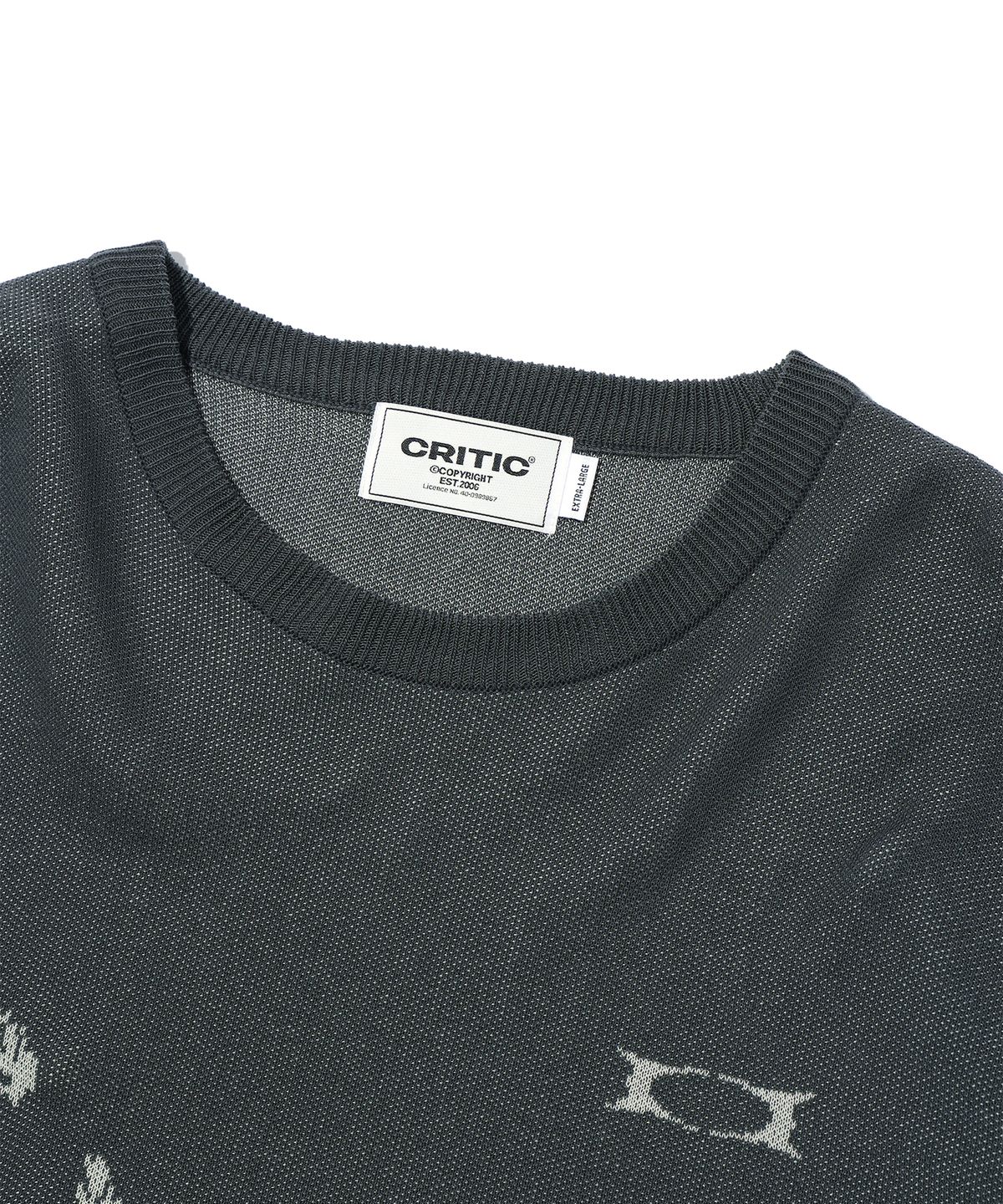 크리틱(CRITIC) WORMHOLE LOGO JACQUARD KNIT CHARCOAL