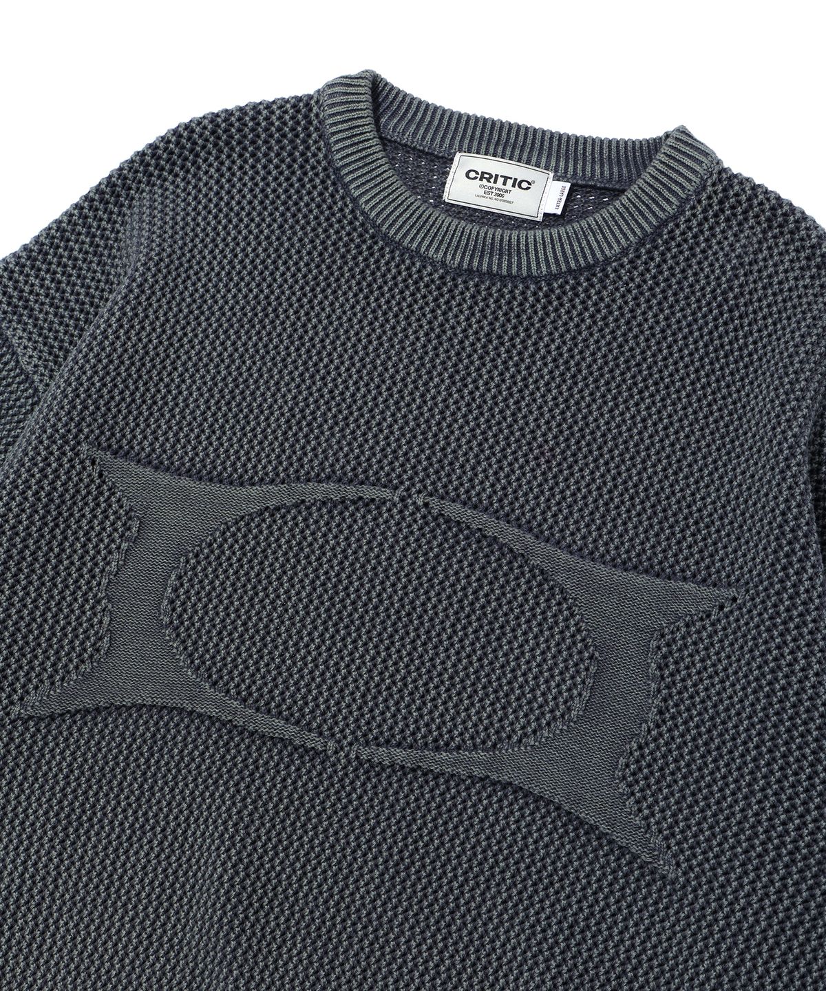 크리틱(CRITIC) WORMHOLE LOGO NATURAL DYEING MESH KNIT CHARCOAL