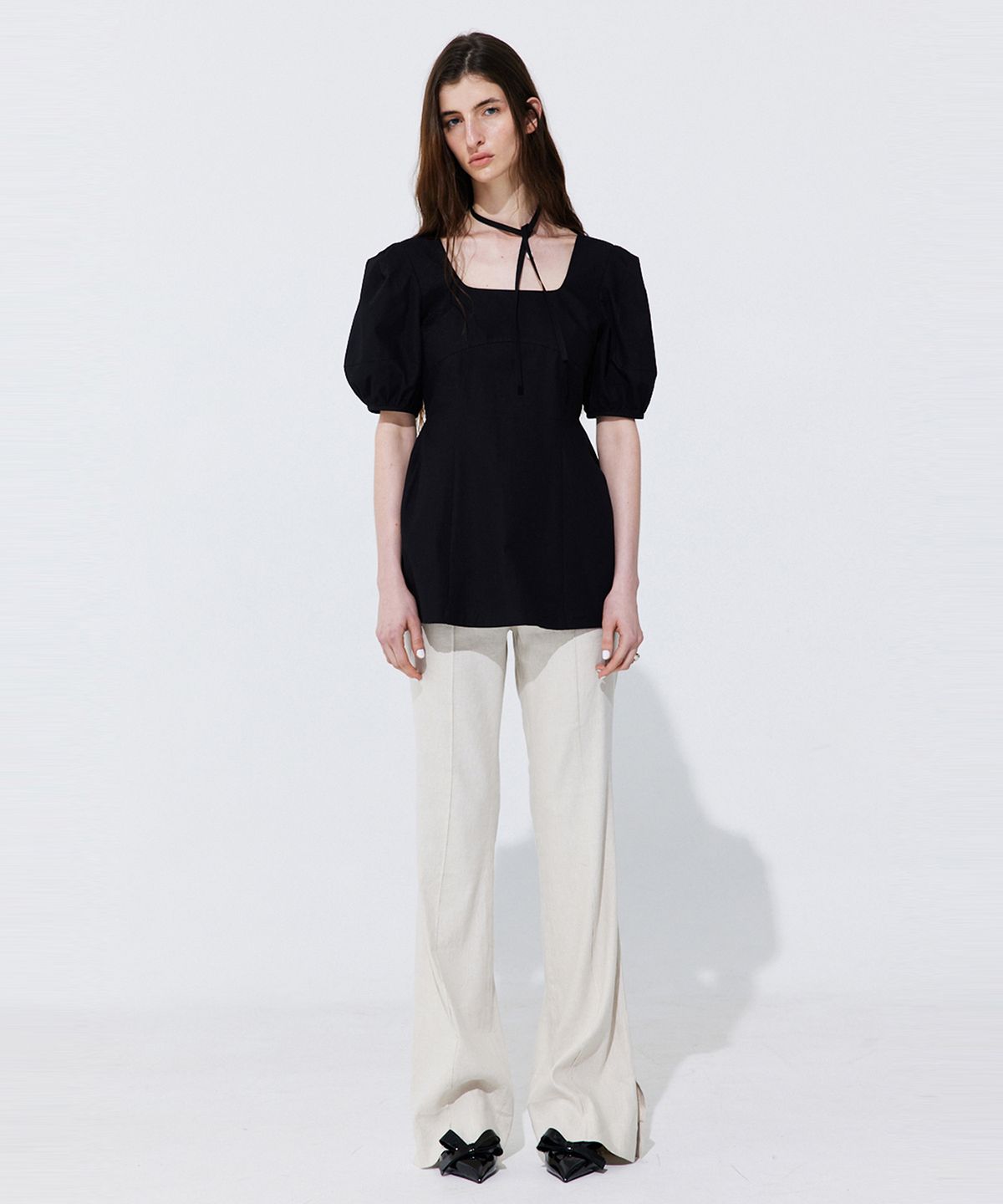 분더캄머(WNDERKAMMER) Linen semi-Bootscut Trousers_Light Beige (린넨 세미부츠컷 트라우져_라이트 베이지)