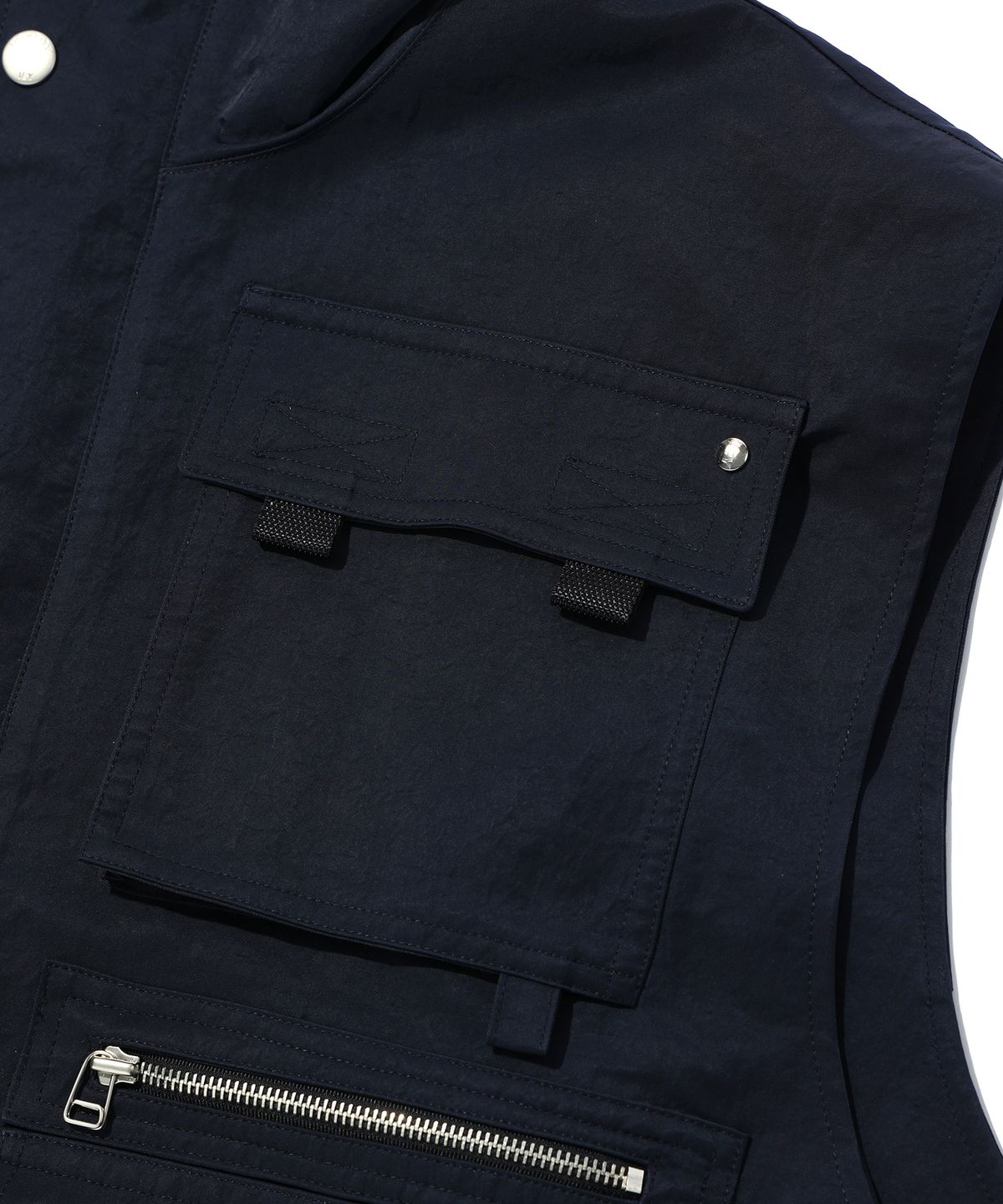 이에이(IEY) NYLON MULTI VEST Navy