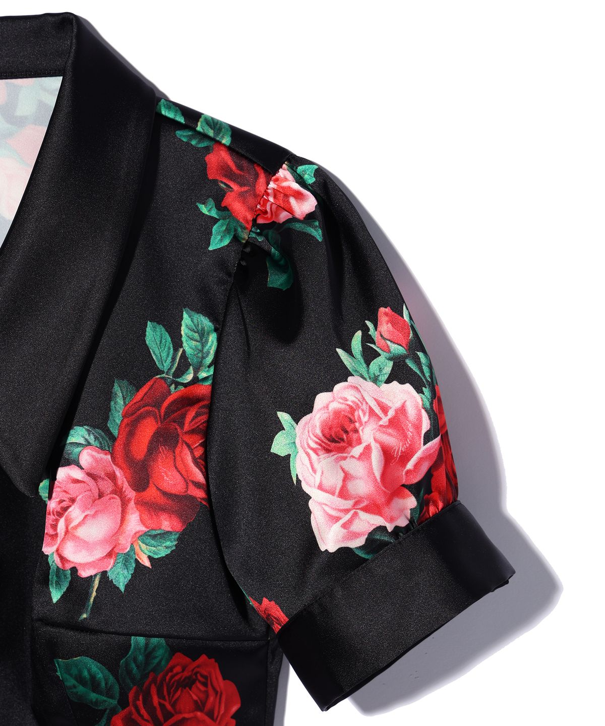 유희(YOUHEE) SATIN FLOWER PATTERN BLOUSE BLACK